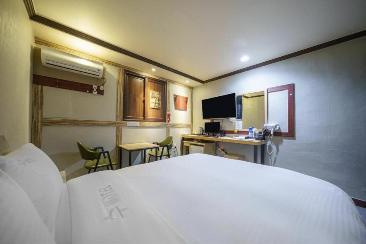 Subiztel Motel Pohang Eksteriør bilde
